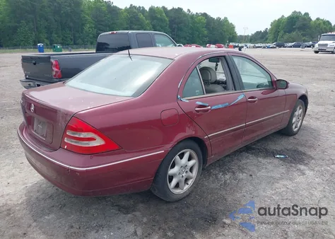 2002 Mercedes-Benz C 240 z USA, uszkodzony, nr VIN WDBRF61J22F265405